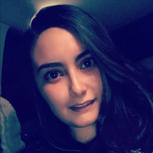 Meet your Posher, Leslie